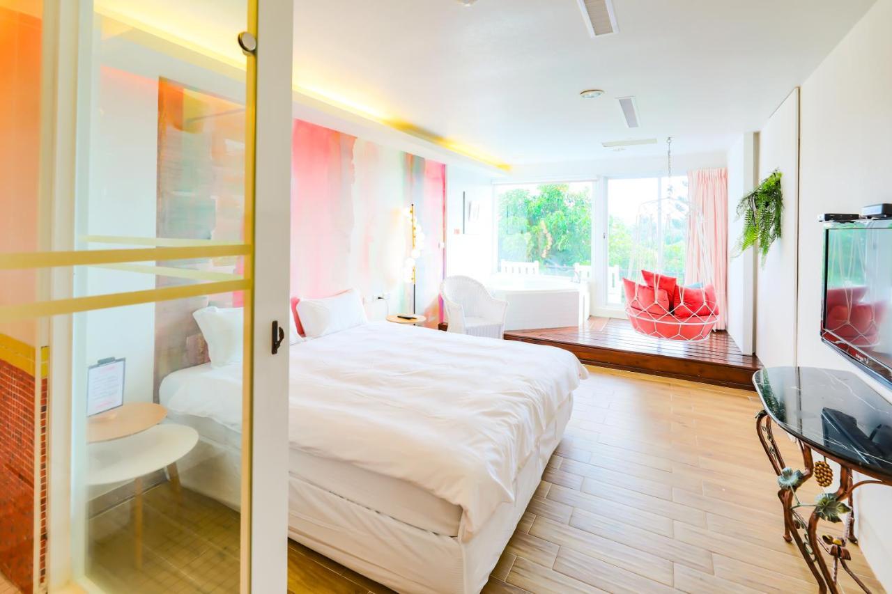 墾丁戀戀星辰湖畔莊園 星辰館 Otel Longshui Dış mekan fotoğraf